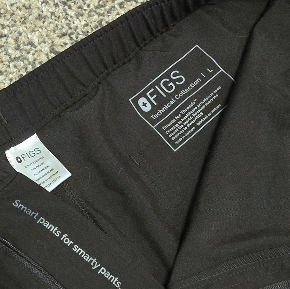 Figs Technical Collection Scrub Pants (Size L) - Picture 7 of 9